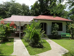 Buisson Guesthouse - Image 1