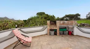 Casa de vacaciones 'Casa De Pedra' con vistas al mar, terraza privada y Wi-Fi - Image 3