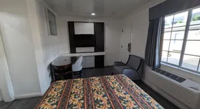 Airport Motel - Inglewood - Image 5