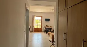 Beautiful apartment with mountain view - Image 2