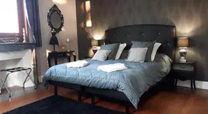 Le Manoir de la mantille - Image 2