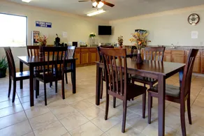 Americas Best Value Inn & Suites Macon at Eisenhower Pkwy - Image 3