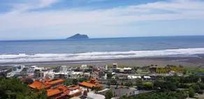 Rustic tiny house w/ two rooms + Oceanside View - Image 3
