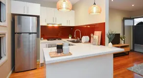 Luxury Townhouse Stay - Image 3