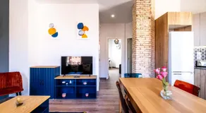 BrightHouse with Warm and Friendly Vibes - Image 2