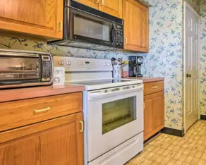 Cozy Pocono Mountain Escape - Image 4