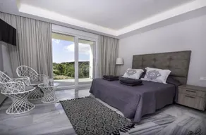 Exquisite villa near beach! Heated pool* - Image 2
