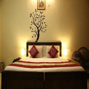 DIAMOND PALACE - Image 2