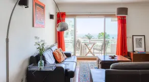 Fantastic Seaside Family Apartment with Pool - Image 2