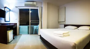 Sunshine Hostel - Image 2