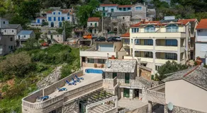 Cozy Home In Bast With Jacuzzi - Image 5