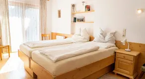 Doppelzimmer mit Balkon - Image 2
