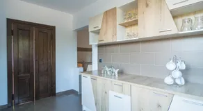 Pensiunea Farmecul Naturii și căsuțe individuale de închiriat Colibița - Image 5
