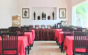 King Boutique - Image 3