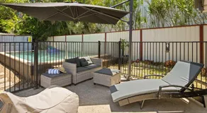 Golden Beach Bungalow - Seaside Living with Pool - Image 3