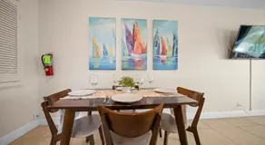 Coco Palms Apartments By Lowkl  - Image 4