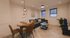 Luxurious Apartment in St Albans - Image 3
