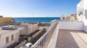 Appartamento fronte mare con vista mare - Image 3