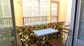 Vivian's Guest House Auto Check-in - Image 5