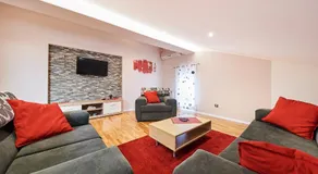 Alto Apartments - Image 2