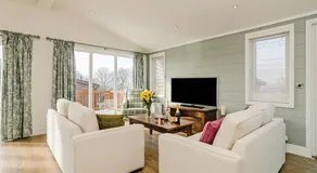 Canterbury Reach Lodge Retreat - Image 2