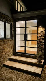Beautiful Rural Cottage by the Coast - Image 2