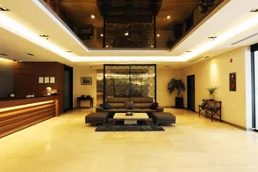 Maple Tourist Hotel - Image 4