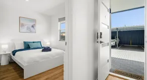 Chic Flinders Park Getaway - Image 2