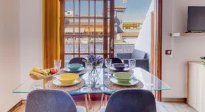 Cozy Retreat with Ocean Views, Private Terrace & Ensuite - Image 3