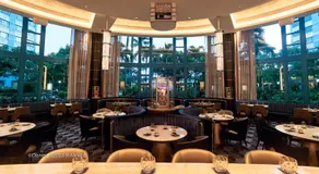 Disney's Hollywood Hotel - Image 4