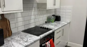 3 bed house in Telford close to hospital, Wellington Station with free parking, Netflix ideal for CONTRACTORS AND FAMILIES - Image 3