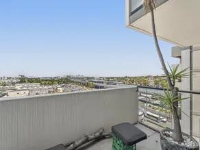 Bright City-view Retreat in the Heart of Preston - Image 5