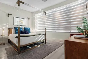 2-Story Brickell Penthouse Free Parking - Image 2