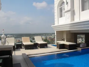 West Hotel - Image 2