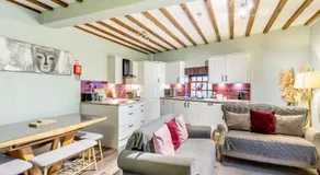 Apartment One - Uk41159 - Image 2