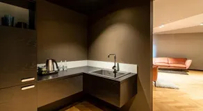 Maestro Design Hotel - Image 2