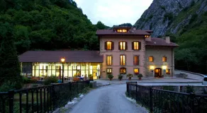 La Casona de Mestas - Image 3