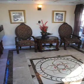 Travel Inn And Suites - Image 3