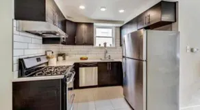 Lovely 1-bedroom rental unit with free parking - Image 3