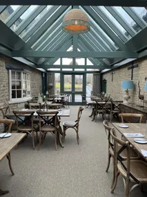 The White Hart - Image 5