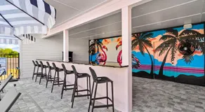 The Pink Flamingo - Image 3