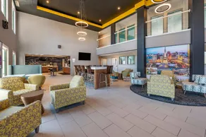 Clarion Pointe Indianapolis Airport - Image 2