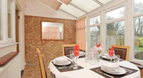 Large Cosy House Ideal for Corporate Lets - Image 3