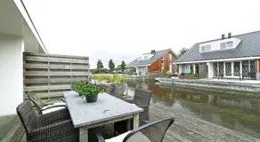 Boathouse Suburban Amsterdam - Image 3