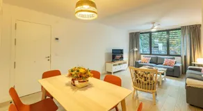 Charming 2 Bedroom Apartment with FREE PARKING close to Torre del Oro by Ocityzen - Image 3