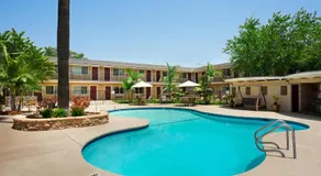 Quality Inn & Suites Santa Maria - Image 2