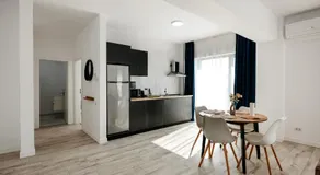 Premium Tulip Aparthotel close to Airport & Therme - Image 4