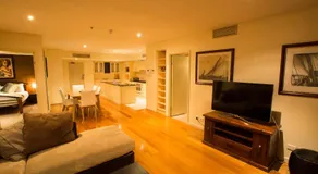 Embassy 2br free parking - Image 2