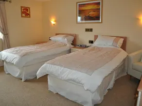 Headdons Bed & Breakfast - Image 4