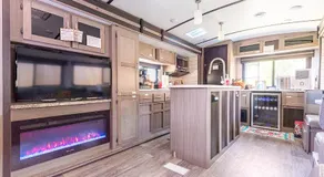 River RV, Romance Glamping Pup Paradise Riverside - Image 4